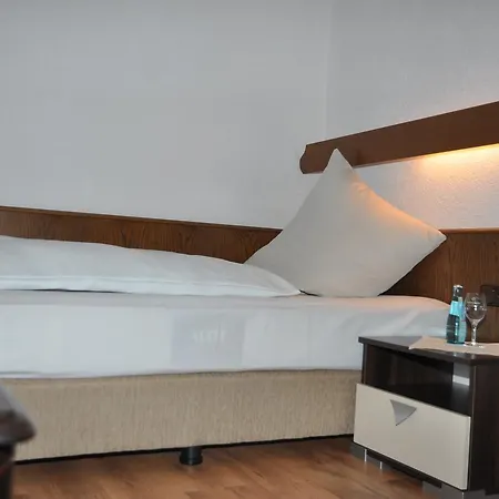 Szálloda Zum Kuhlen Grund